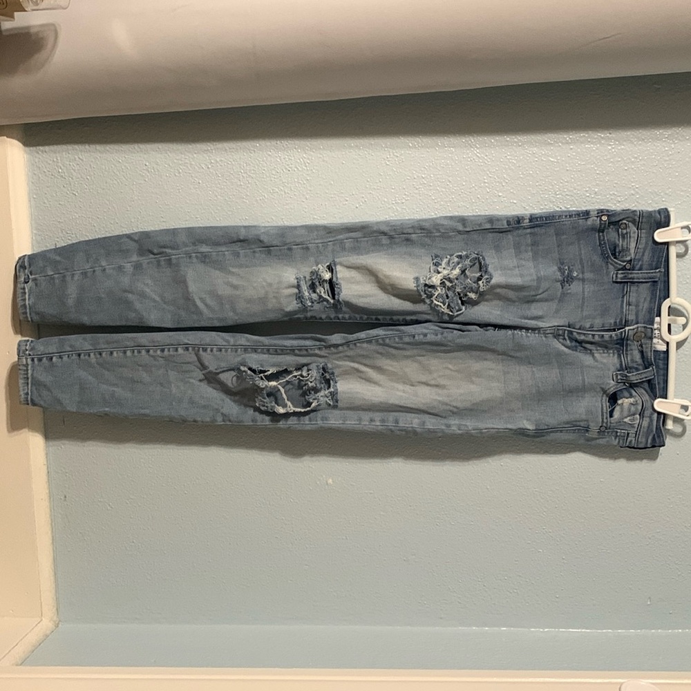 Light wash skinny jeans
